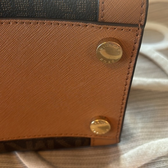 Michael Kors Dillon Satchel Brown Acorn NWT - Picture 9 of 16